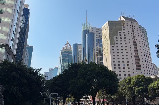 迪拜黄金签证属于永居身份吗?居留期限、续签规则全面解析